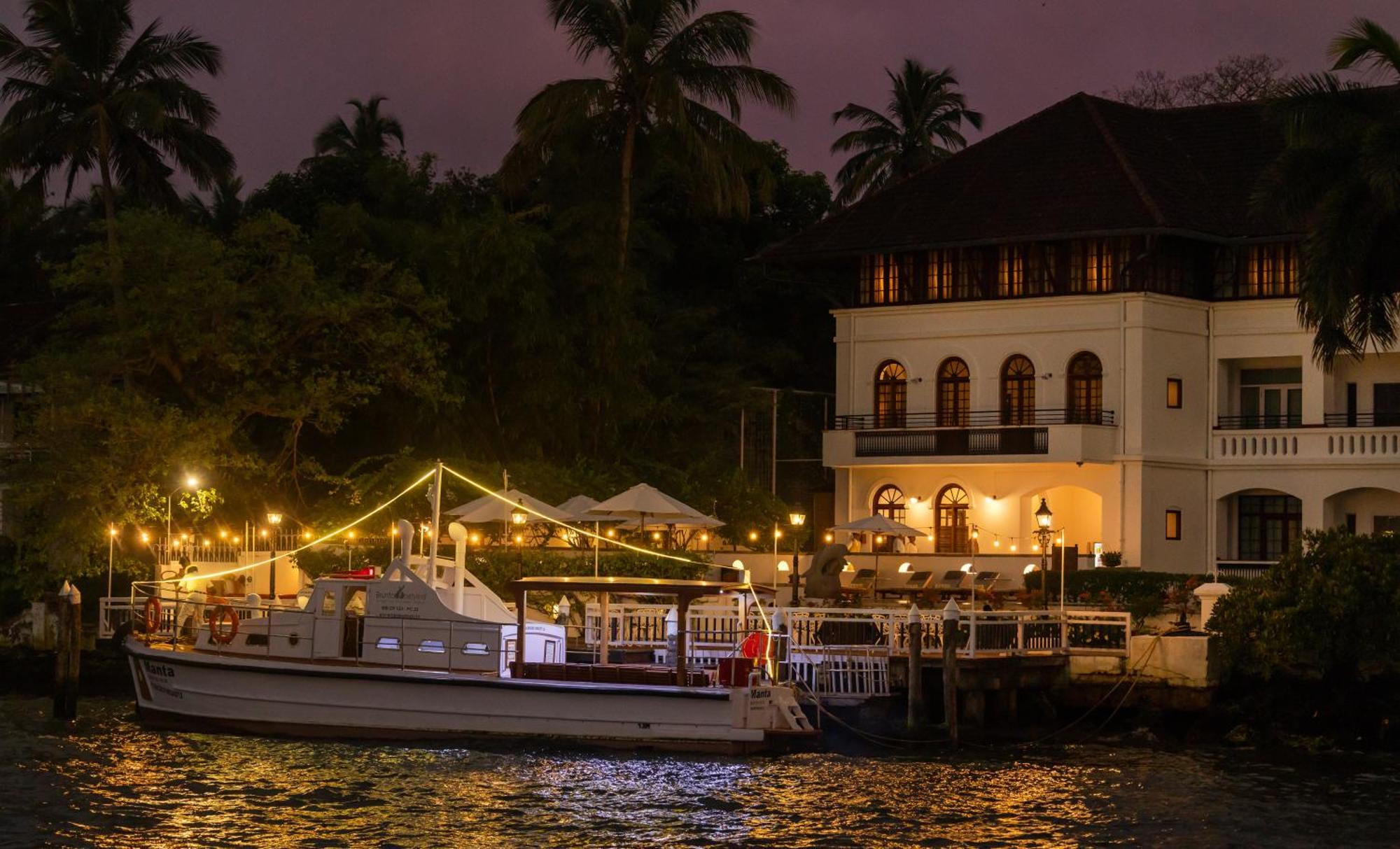 ホテル ブラントン ボートヤード Cgh アース Kochi エクステリア 写真